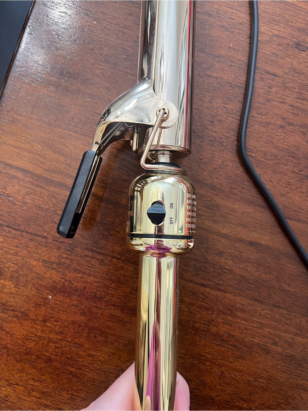 Hot Tools 1.5 Inch Barrel - Picture 3 of 4